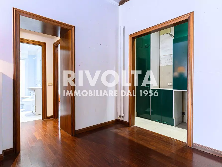 Immagine 12 di Appartamento in vendita  in Via Del Governo Vecchio 115 a Roma