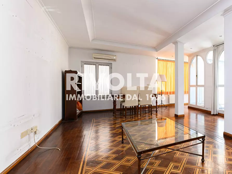 Immagine 43 di Appartamento in vendita  in Via Del Governo Vecchio 115 a Roma