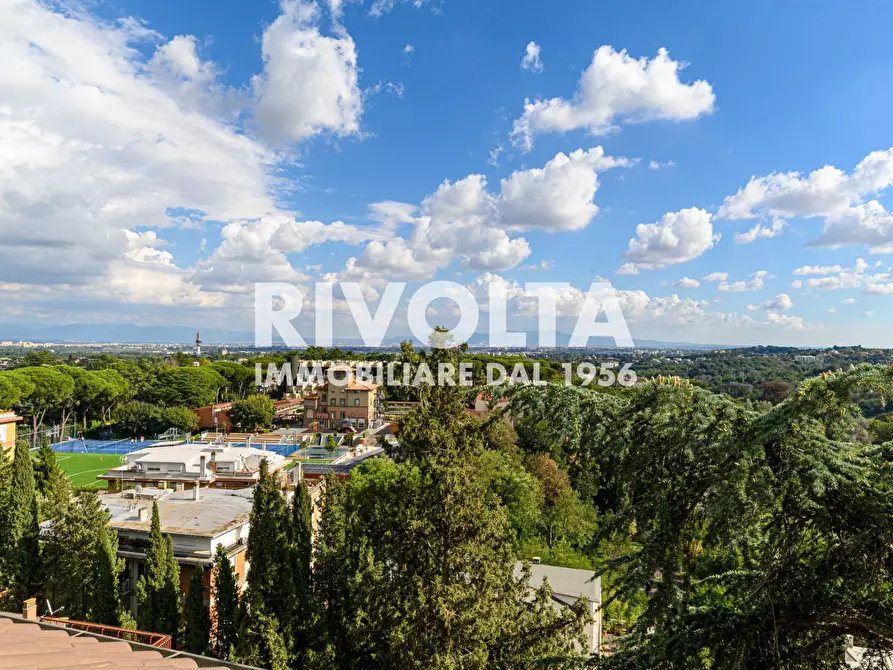 Immagine 1 di Attico in vendita  in Via Cassia a Roma