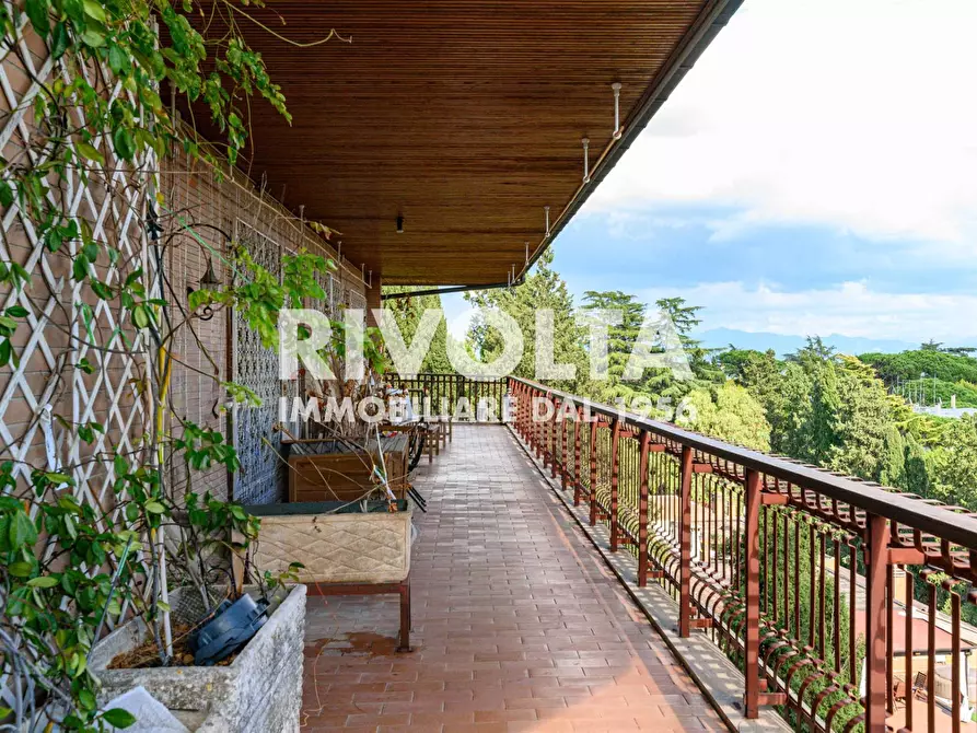 Immagine 2 di Attico in vendita  in Via Cassia a Roma