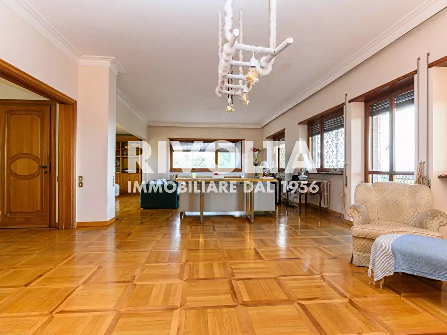 Immagine 41 di Attico in vendita  in Via Cassia a Roma