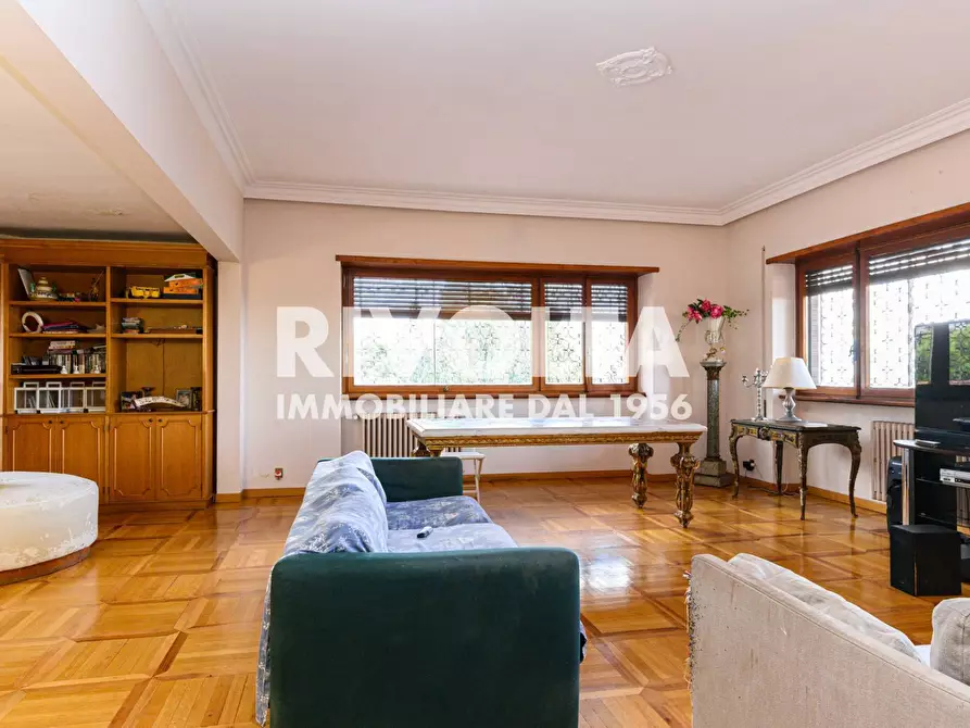 Immagine 43 di Attico in vendita  in Via Cassia a Roma