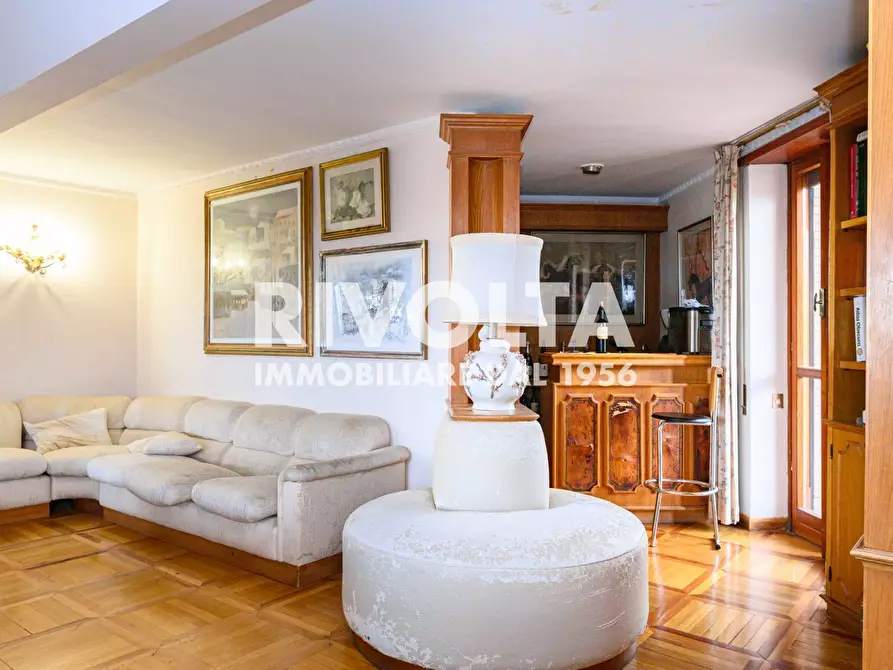 Immagine 46 di Attico in vendita  in Via Cassia a Roma