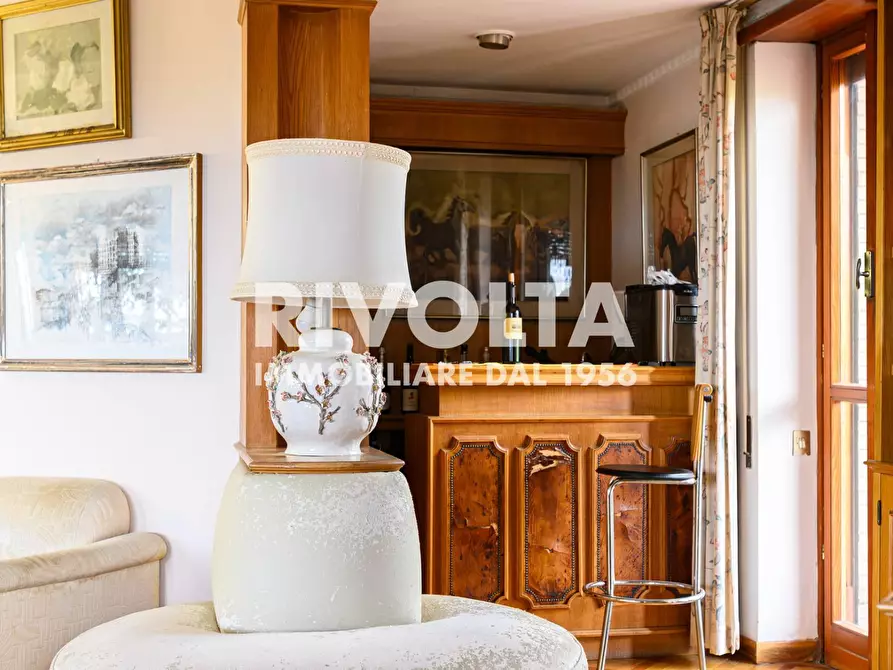 Immagine 50 di Attico in vendita  in Via Cassia a Roma