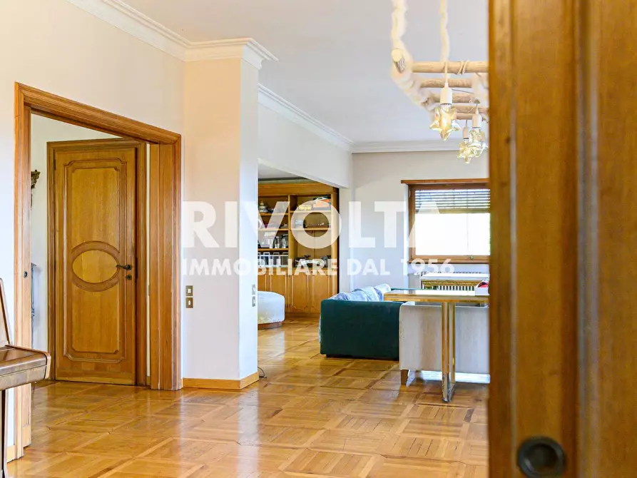 Immagine 53 di Attico in vendita  in Via Cassia a Roma