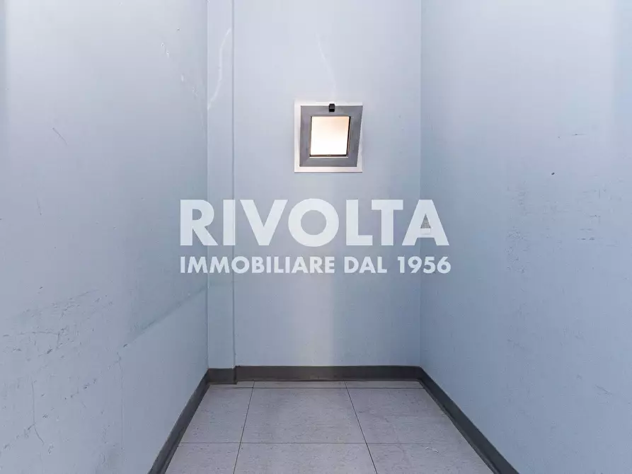 Immagine 22 di Ufficio in affitto  in via marcoantonio odescalchi a Roma