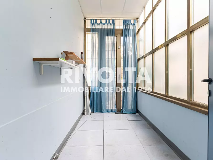 Immagine 23 di Ufficio in affitto  in via marcoantonio odescalchi a Roma