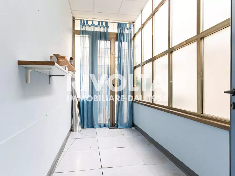 Immagine 24 di Ufficio in affitto  in via marcoantonio odescalchi a Roma