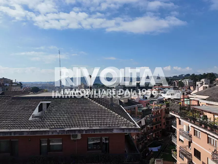 Immagine 62 di Appartamento in affitto  in Via Bevagna a Roma