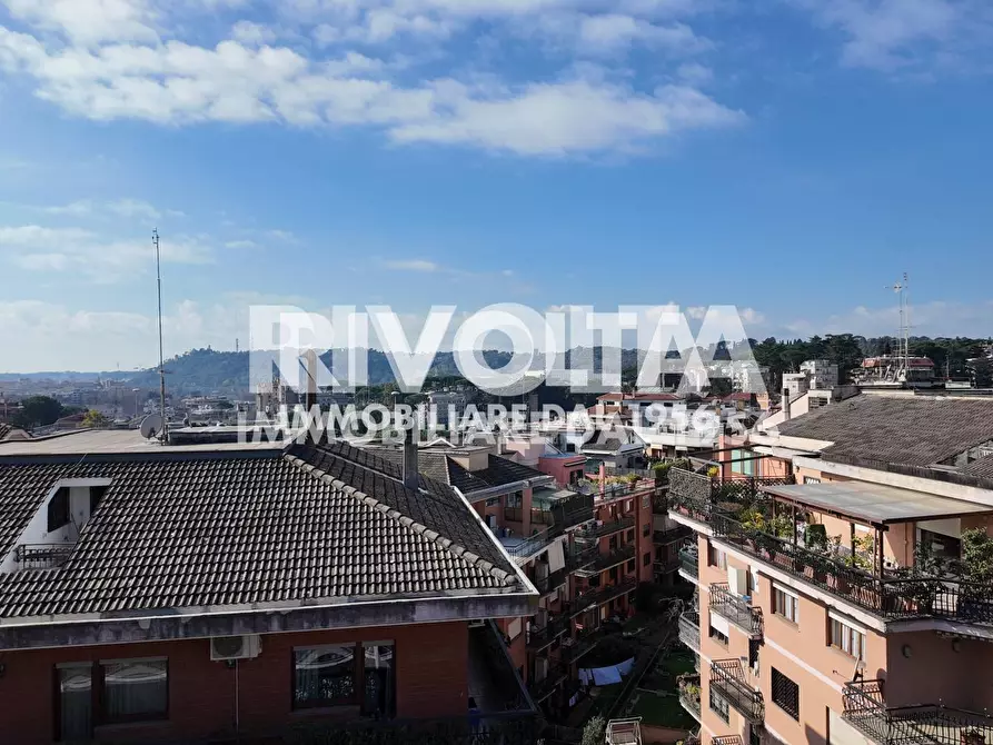 Immagine 67 di Appartamento in affitto  in Via Bevagna a Roma
