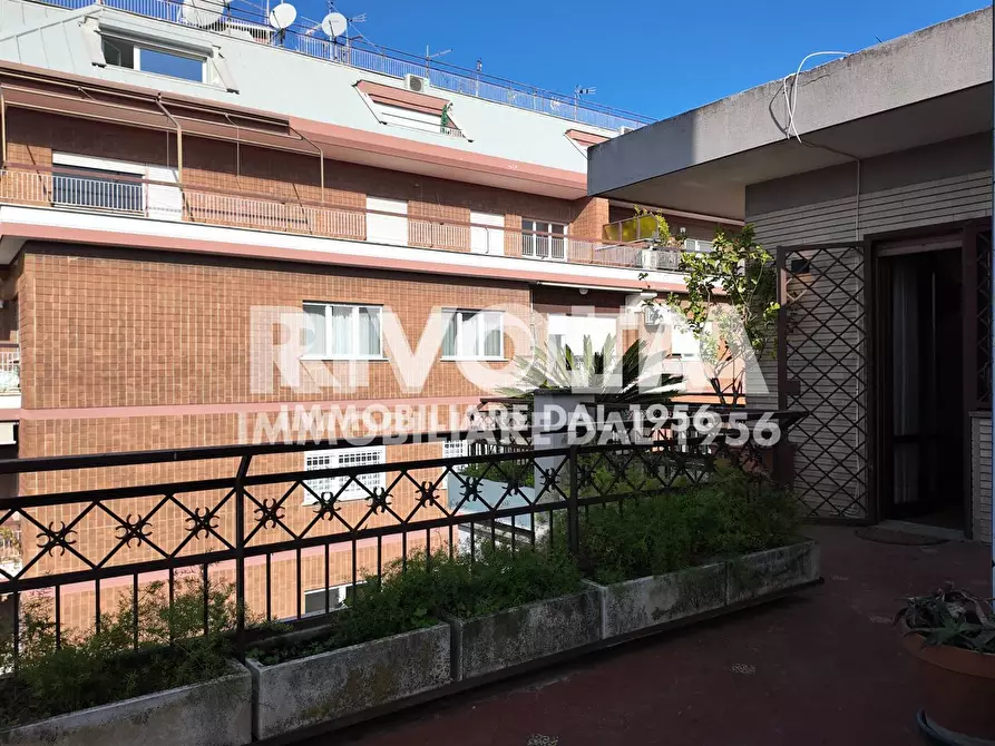 Immagine 65 di Appartamento in affitto  in Via Bevagna a Roma