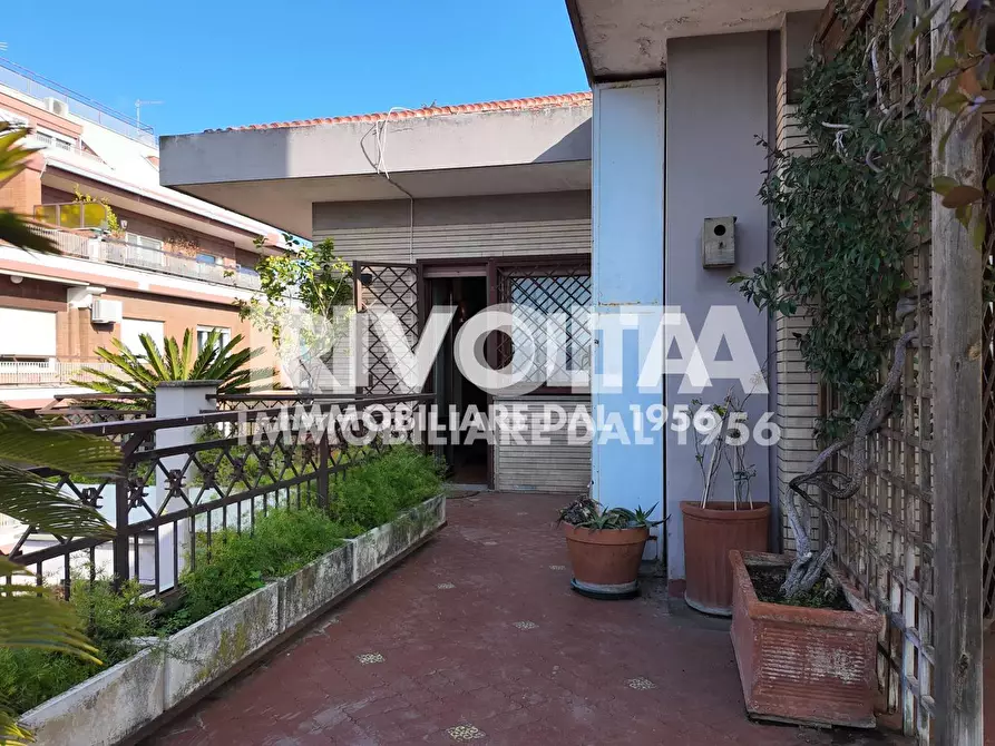 Immagine 60 di Appartamento in affitto  in Via Bevagna a Roma