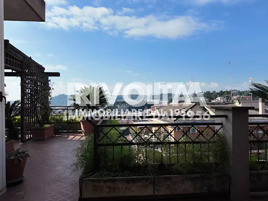 Immagine 64 di Appartamento in affitto  in Via Bevagna a Roma