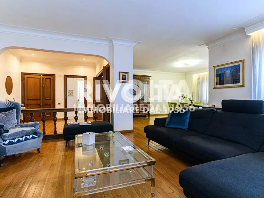 Immagine 16 di Appartamento in affitto  in Via Bevagna a Roma