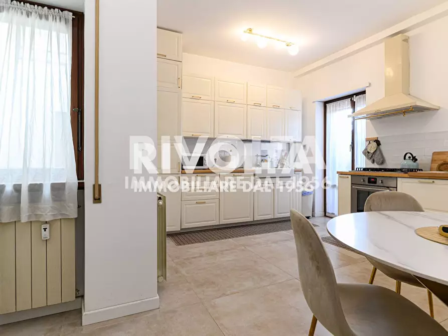 Immagine 23 di Appartamento in affitto  in Via Bevagna a Roma