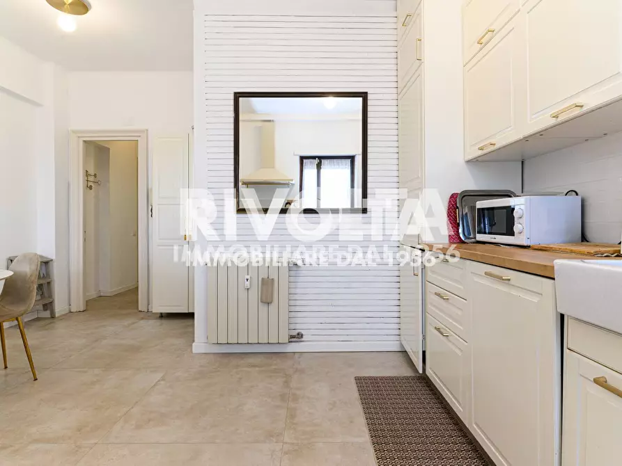 Immagine 26 di Appartamento in affitto  in Via Bevagna a Roma