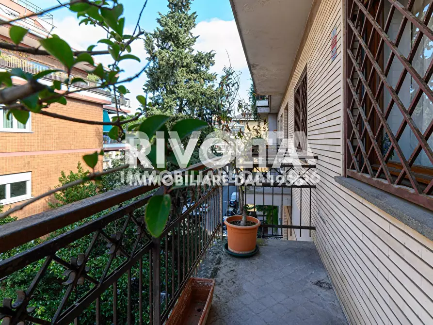 Immagine 63 di Appartamento in affitto  in Via Bevagna a Roma