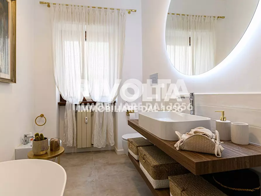 Immagine 50 di Appartamento in affitto  in Via Bevagna a Roma