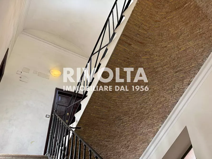 Immagine 4 di Appartamento in vendita  in Piazza Campo De' Fiori a Roma