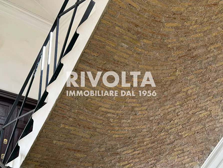 Immagine 5 di Appartamento in vendita  in Piazza Campo De' Fiori a Roma