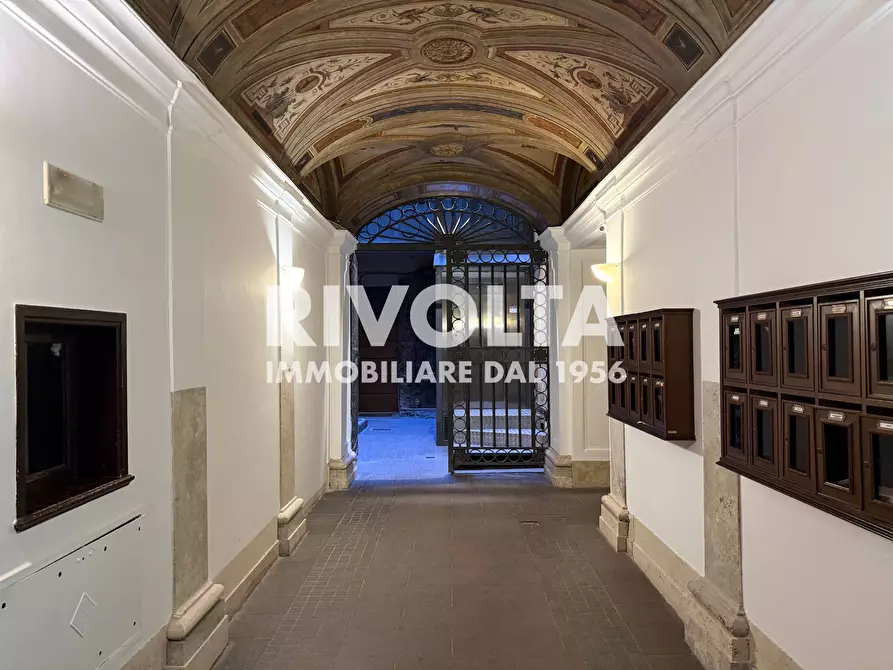 Immagine 7 di Appartamento in vendita  in Piazza Campo De' Fiori a Roma