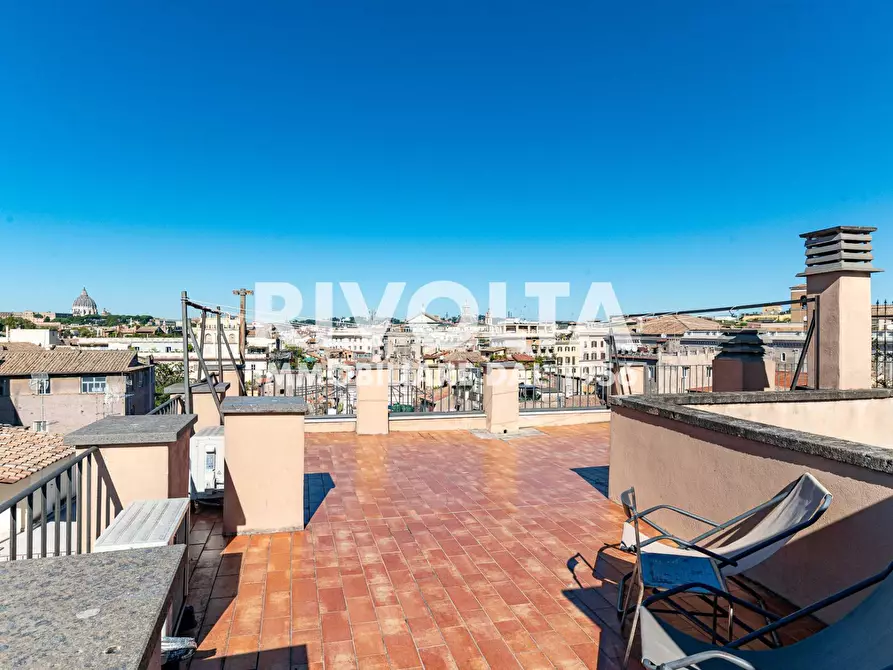 Immagine 9 di Appartamento in vendita  in Piazza Campo De' Fiori a Roma