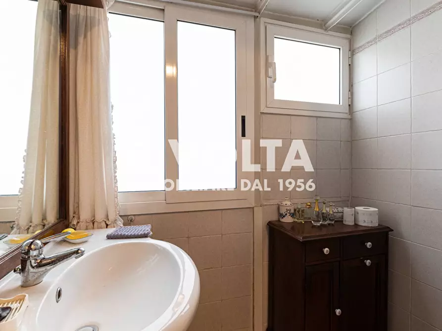 Immagine 56 di Appartamento in vendita  in Piazza Campo De' Fiori a Roma