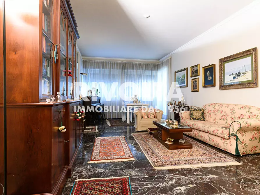 Immagine 2 di Appartamento in vendita  in Via Bartolomeo Intieri a Roma