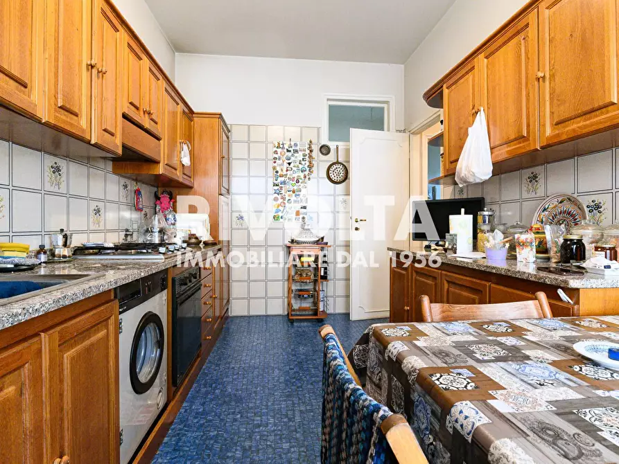 Immagine 17 di Appartamento in vendita  in Via Bartolomeo Intieri a Roma