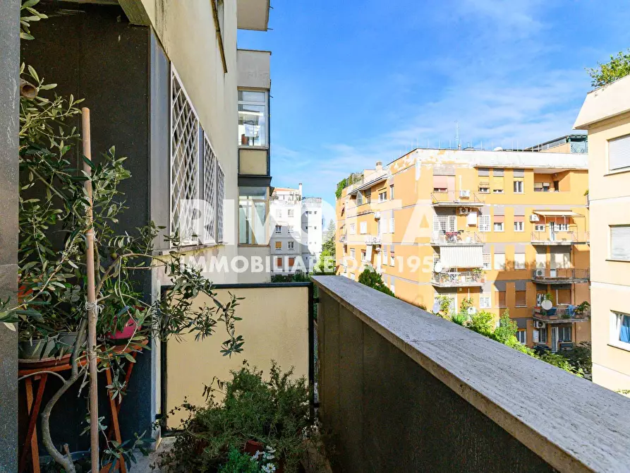 Immagine 37 di Appartamento in vendita  in Via Bartolomeo Intieri a Roma