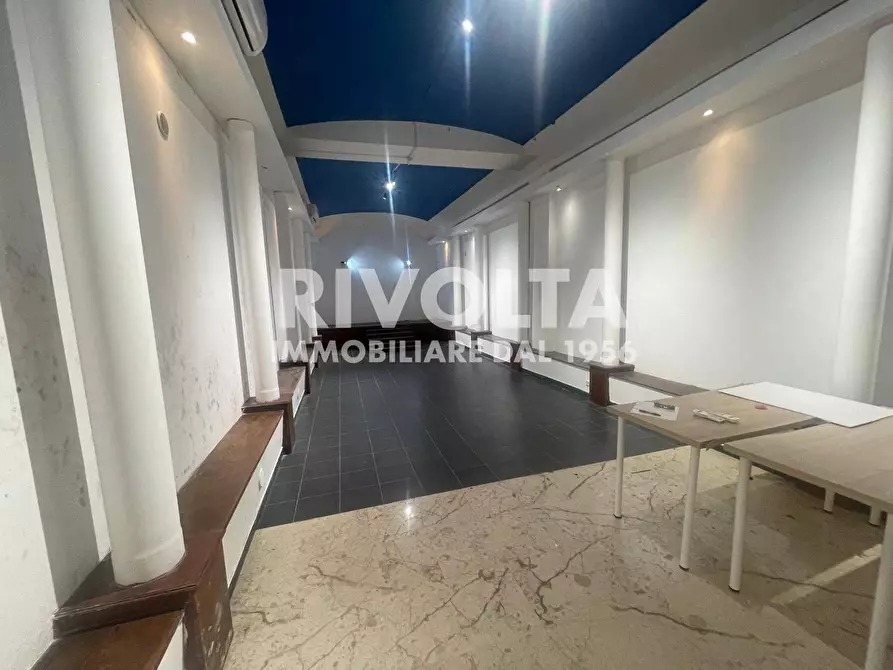 Immagine 4 di Magazzino in vendita  a Roma