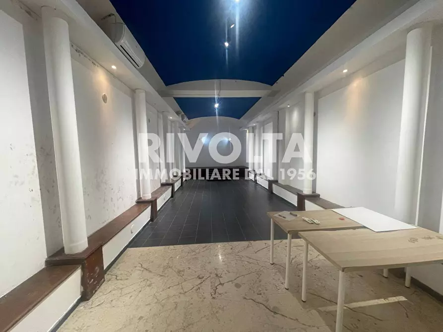 Immagine 9 di Magazzino in vendita  a Roma
