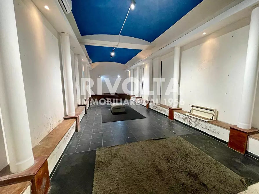 Immagine 10 di Magazzino in vendita  a Roma