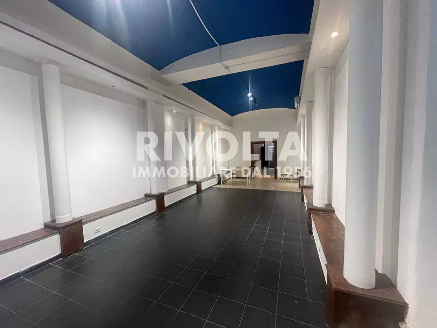 Immagine 14 di Magazzino in vendita  a Roma