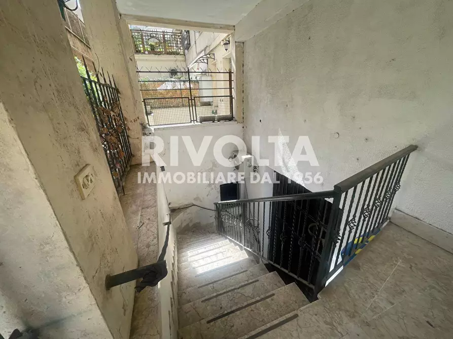 Immagine 23 di Magazzino in vendita  a Roma