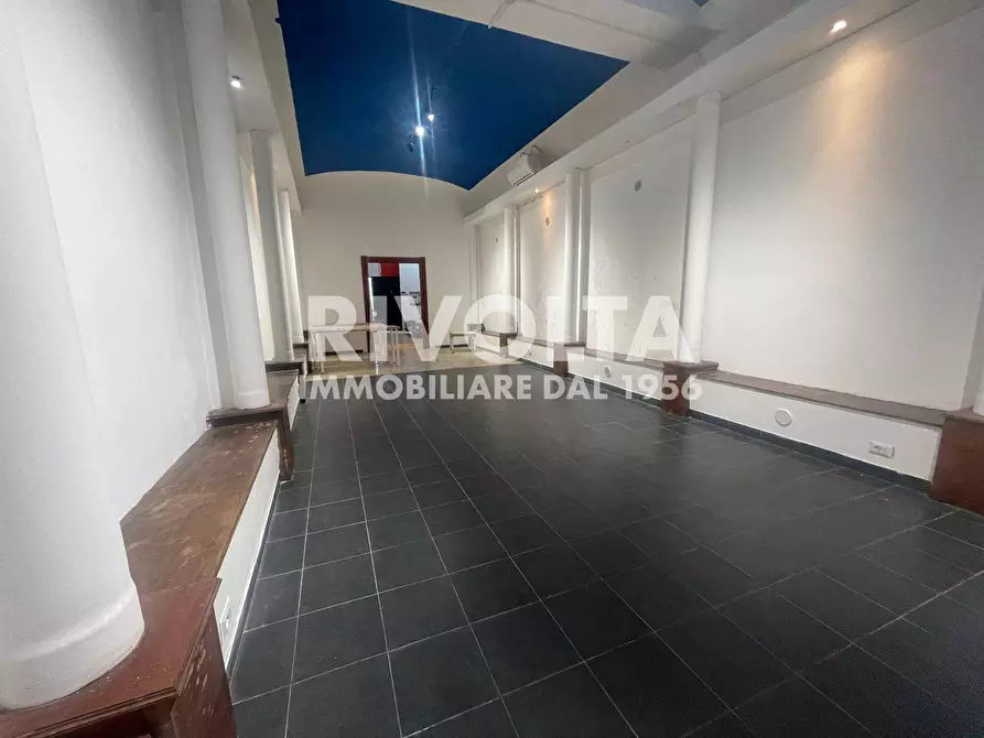 Immagine 32 di Magazzino in vendita  a Roma