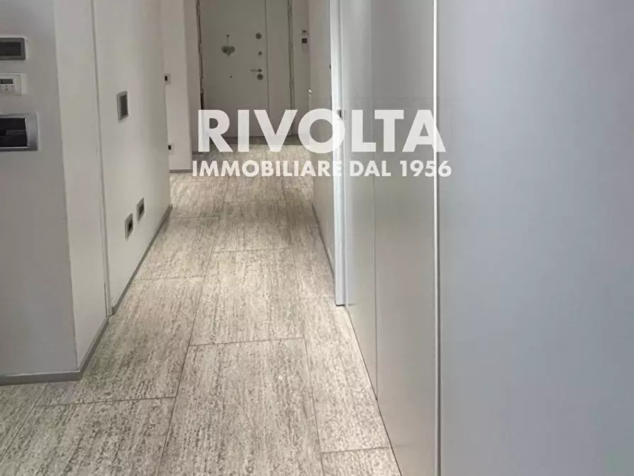 Immagine 4 di Appartamento in vendita  in Via Della Camilluccia a Roma
