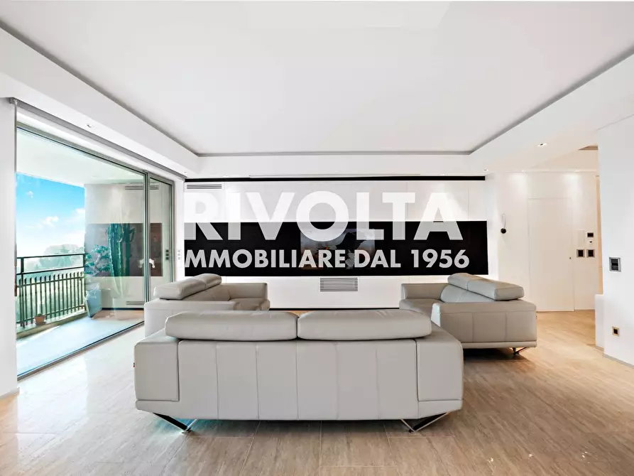 Immagine 19 di Appartamento in vendita  in Via Della Camilluccia a Roma