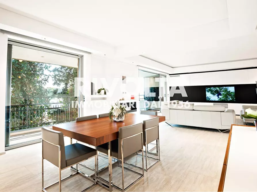 Immagine 21 di Appartamento in vendita  in Via Della Camilluccia a Roma