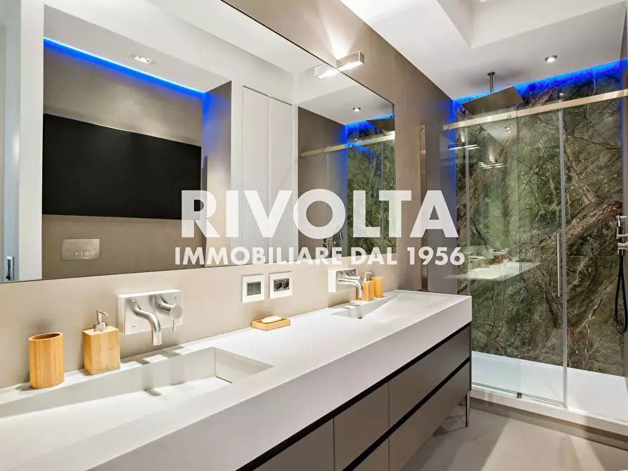 Immagine 25 di Appartamento in vendita  in Via Della Camilluccia a Roma