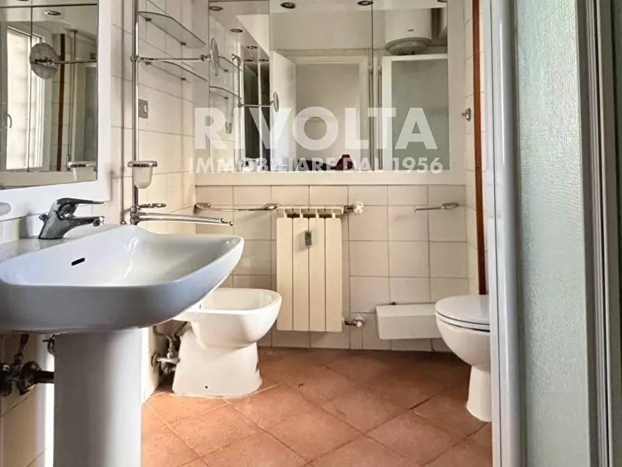 Immagine 27 di Appartamento in affitto  in Via Di Vigna Stelluti a Roma