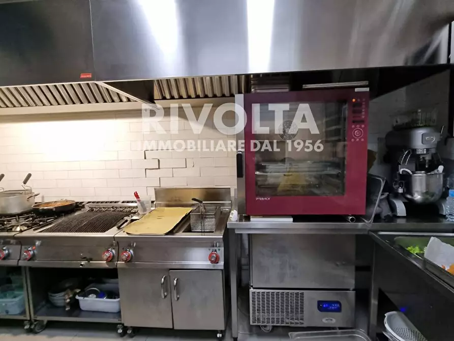 Immagine 18 di Attività commerciale in vendita  in Piazza Barberini a Roma