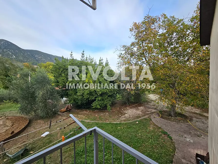Immagine 25 di Villa in vendita  in strada di santa maria la rocca a Terni