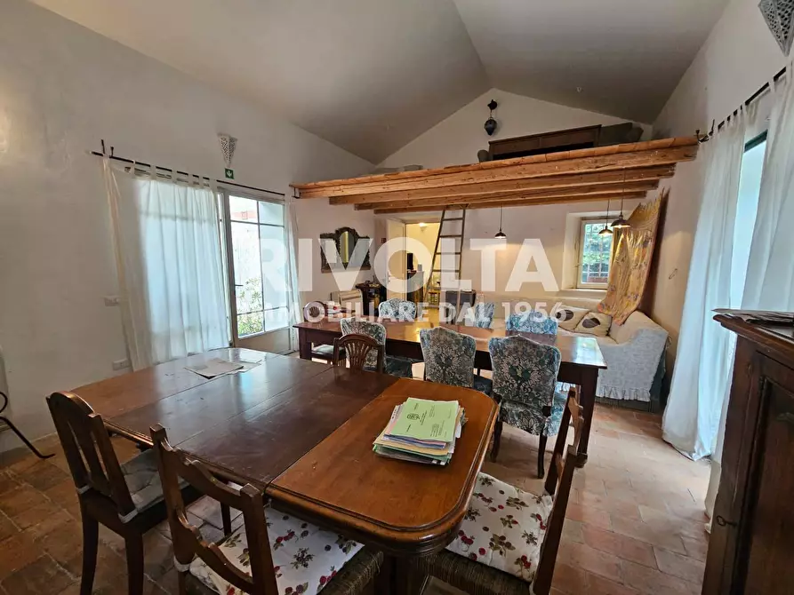 Immagine 2 di Villa in vendita  in strada di santa maria la rocca a Terni