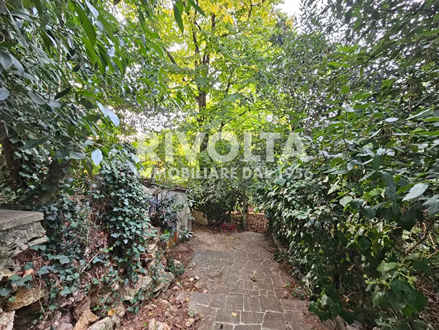 Immagine 28 di Villa in vendita  in strada di santa maria la rocca a Terni