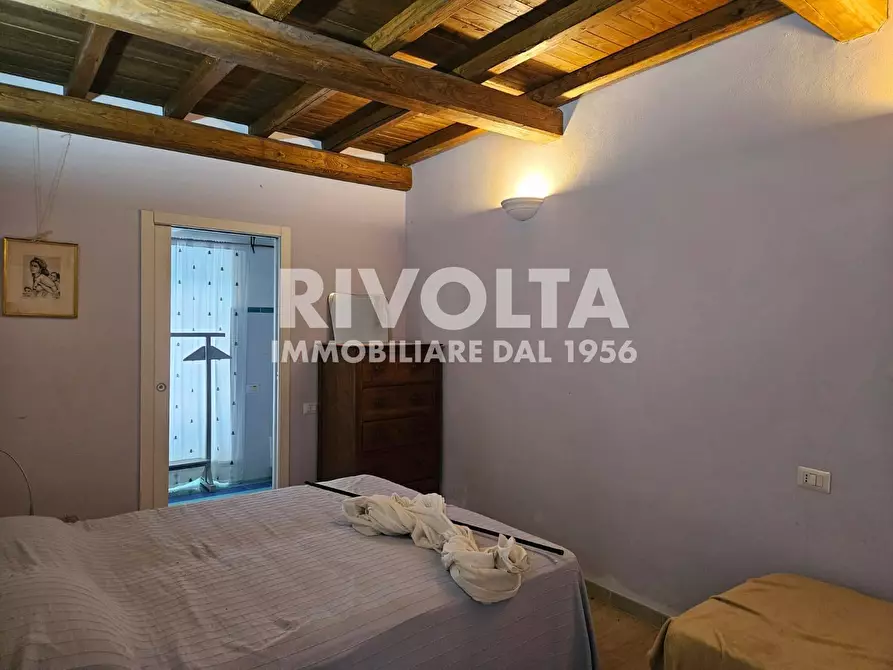 Immagine 12 di Villa in vendita  in strada di santa maria la rocca a Terni