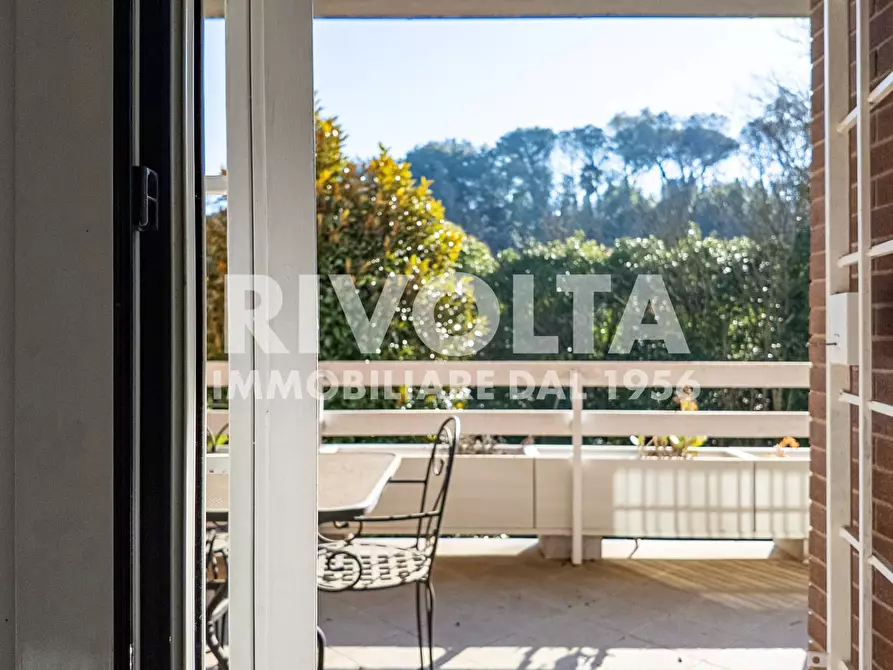 Immagine 8 di Appartamento in vendita  in Viale Cortina D'ampezzo 47 a Roma