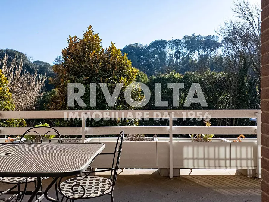 Immagine 9 di Appartamento in vendita  in Viale Cortina D'ampezzo 47 a Roma