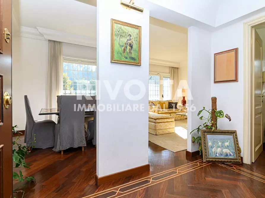 Immagine 18 di Appartamento in vendita  in Viale Cortina D'ampezzo 47 a Roma