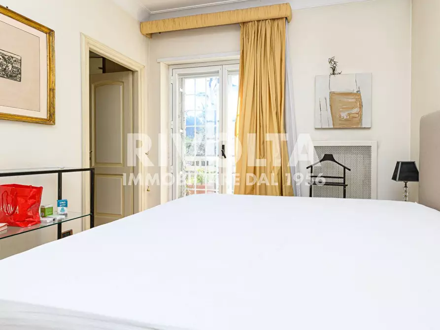 Immagine 45 di Appartamento in vendita  in Viale Cortina D'ampezzo 47 a Roma